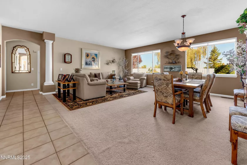 6131 Mia Vista, Reno, Nevada 89502, 4 Bedrooms Bedrooms, ,2 BathroomsBathrooms,Residential,Residential,Mia Vista,250056063