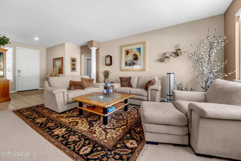 6131 Mia Vista, Reno, Nevada 89502, 4 Bedrooms Bedrooms, ,2 BathroomsBathrooms,Residential,Residential,Mia Vista,250056063