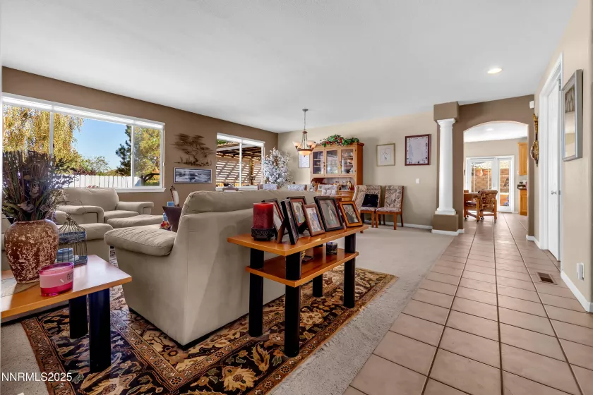 6131 Mia Vista, Reno, Nevada 89502, 4 Bedrooms Bedrooms, ,2 BathroomsBathrooms,Residential,Residential,Mia Vista,250056063