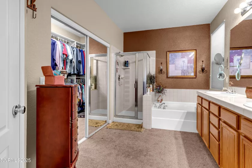 6131 Mia Vista, Reno, Nevada 89502, 4 Bedrooms Bedrooms, ,2 BathroomsBathrooms,Residential,Residential,Mia Vista,250056063