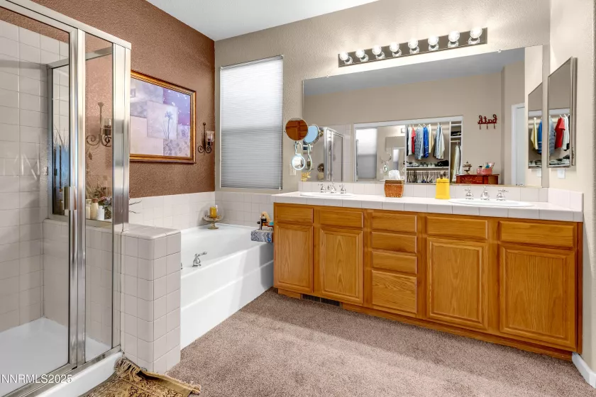 6131 Mia Vista, Reno, Nevada 89502, 4 Bedrooms Bedrooms, ,2 BathroomsBathrooms,Residential,Residential,Mia Vista,250056063