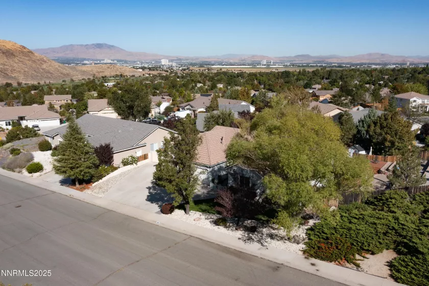 6131 Mia Vista, Reno, Nevada 89502, 4 Bedrooms Bedrooms, ,2 BathroomsBathrooms,Residential,Residential,Mia Vista,250056063