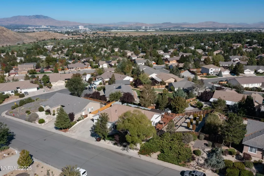 6131 Mia Vista, Reno, Nevada 89502, 4 Bedrooms Bedrooms, ,2 BathroomsBathrooms,Residential,Residential,Mia Vista,250056063