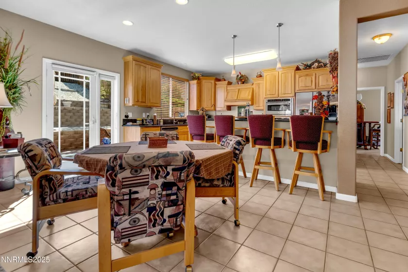 6131 Mia Vista, Reno, Nevada 89502, 4 Bedrooms Bedrooms, ,2 BathroomsBathrooms,Residential,Residential,Mia Vista,250056063