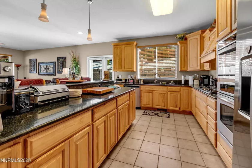 6131 Mia Vista, Reno, Nevada 89502, 4 Bedrooms Bedrooms, ,2 BathroomsBathrooms,Residential,Residential,Mia Vista,250056063