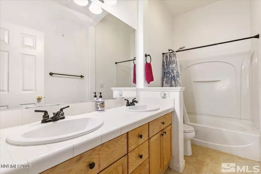 1625 Picetti, Fernley, Nevada 89408, 4 Bedrooms Bedrooms, ,2 BathroomsBathrooms,Residential,Residential,Picetti,250056069