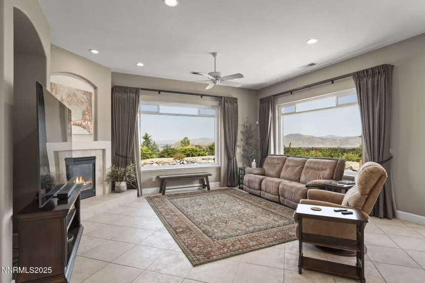 217 Snow Creek, Reno, Nevada 89511, 4 Bedrooms Bedrooms, ,3 BathroomsBathrooms,Residential,Residential,Snow Creek,250056073