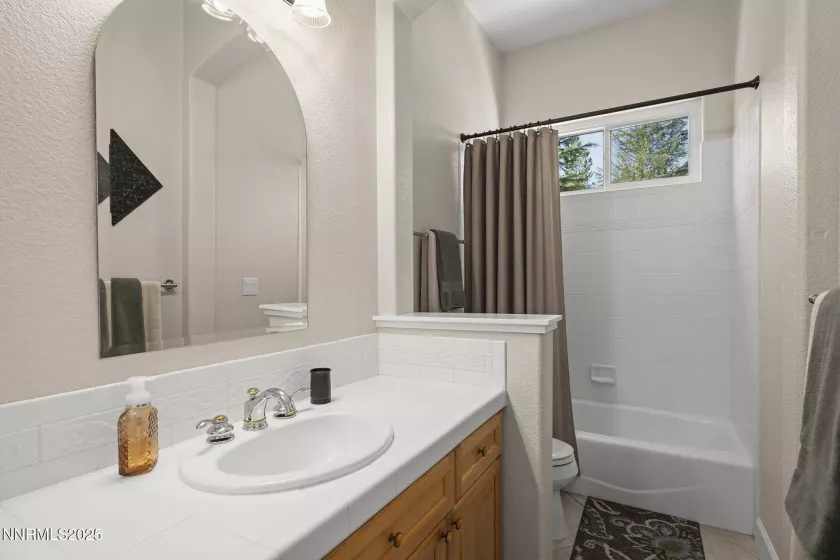 217 Snow Creek, Reno, Nevada 89511, 4 Bedrooms Bedrooms, ,3 BathroomsBathrooms,Residential,Residential,Snow Creek,250056073