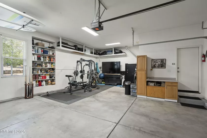 217 Snow Creek, Reno, Nevada 89511, 4 Bedrooms Bedrooms, ,3 BathroomsBathrooms,Residential,Residential,Snow Creek,250056073