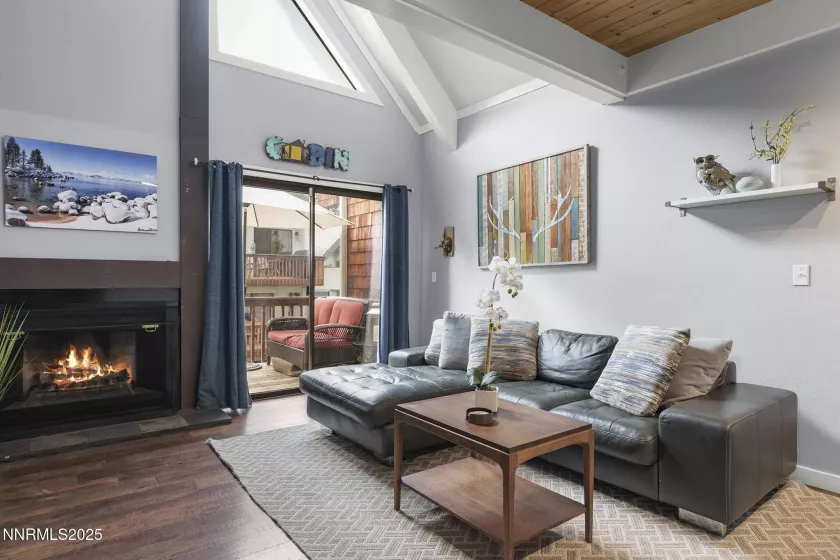 989 Tahoe, Incline Village, Nevada 89451, 4 Bedrooms Bedrooms, ,2 BathroomsBathrooms,Residential,Residential,Tahoe,250056096