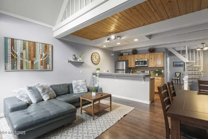 989 Tahoe, Incline Village, Nevada 89451, 4 Bedrooms Bedrooms, ,2 BathroomsBathrooms,Residential,Residential,Tahoe,250056096