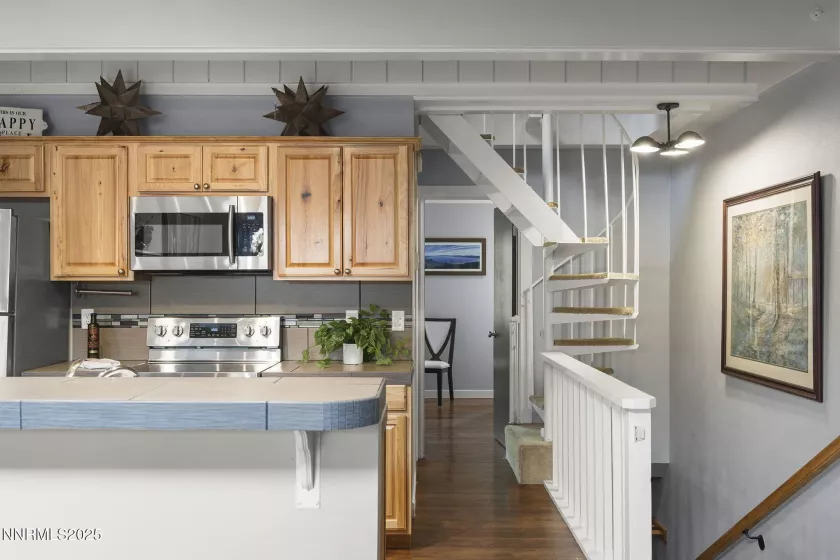 989 Tahoe, Incline Village, Nevada 89451, 4 Bedrooms Bedrooms, ,2 BathroomsBathrooms,Residential,Residential,Tahoe,250056096