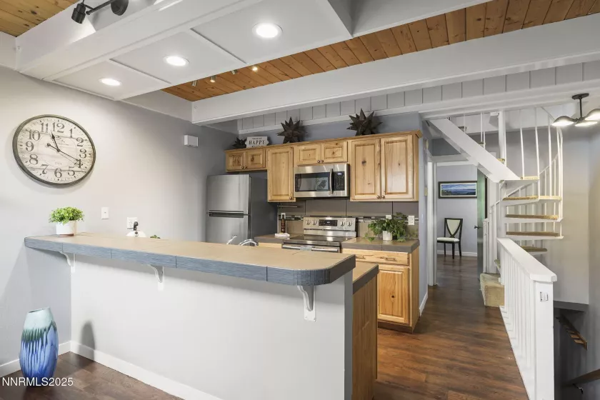 989 Tahoe, Incline Village, Nevada 89451, 4 Bedrooms Bedrooms, ,2 BathroomsBathrooms,Residential,Residential,Tahoe,250056096