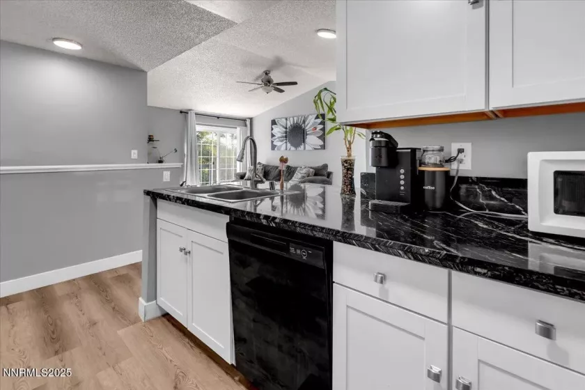 7290 Pah Rah, Sparks, Nevada 89436, 4 Bedrooms Bedrooms, ,3 BathroomsBathrooms,Residential,Residential,Pah Rah,250056104