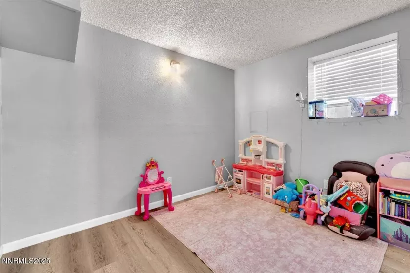 7290 Pah Rah, Sparks, Nevada 89436, 4 Bedrooms Bedrooms, ,3 BathroomsBathrooms,Residential,Residential,Pah Rah,250056104