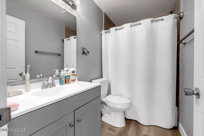 7290 Pah Rah, Sparks, Nevada 89436, 4 Bedrooms Bedrooms, ,3 BathroomsBathrooms,Residential,Residential,Pah Rah,250056104