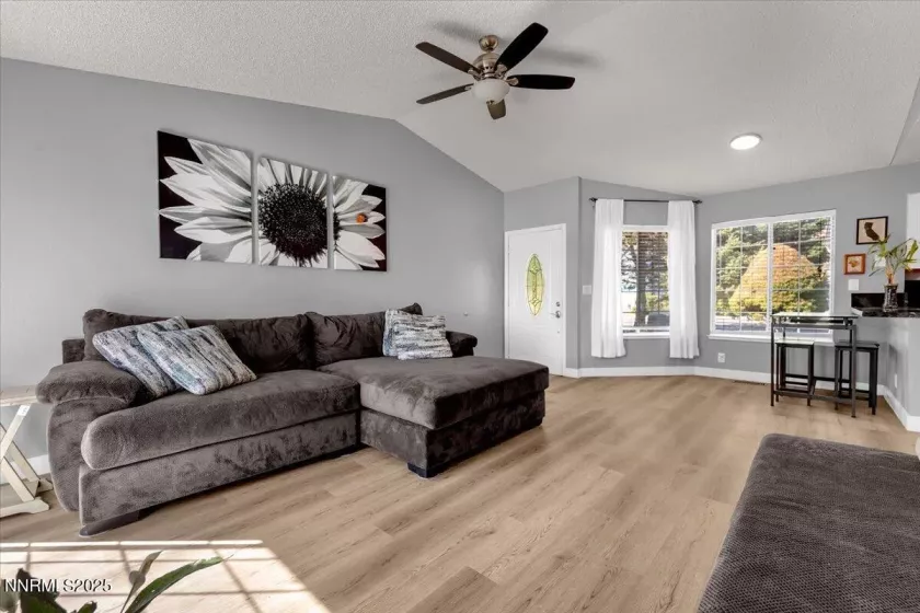 7290 Pah Rah, Sparks, Nevada 89436, 4 Bedrooms Bedrooms, ,3 BathroomsBathrooms,Residential,Residential,Pah Rah,250056104