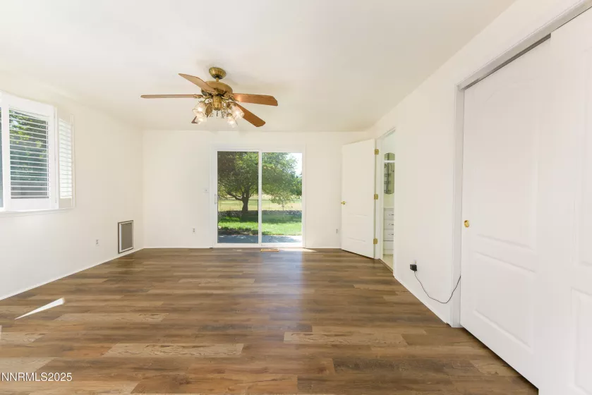 1494 Hussman, Gardnerville, Nevada 89410, 5 Bedrooms Bedrooms, ,3 BathroomsBathrooms,Residential,Residential,Hussman,250056116