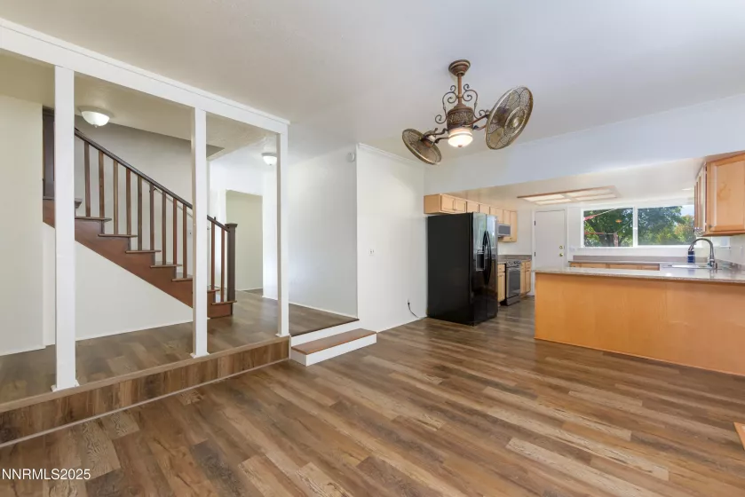 1494 Hussman, Gardnerville, Nevada 89410, 5 Bedrooms Bedrooms, ,3 BathroomsBathrooms,Residential,Residential,Hussman,250056116