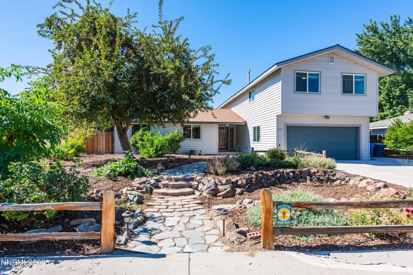 1494 Hussman, Gardnerville, Nevada 89410, 5 Bedrooms Bedrooms, ,3 BathroomsBathrooms,Residential,Residential,Hussman,250056116