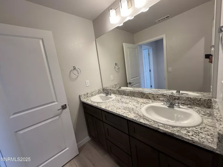 1180 Arrastra, Reno, Nevada 89512, 4 Bedrooms Bedrooms, ,3 BathroomsBathrooms,Residential Lease,Manufactured,Arrastra,250056122