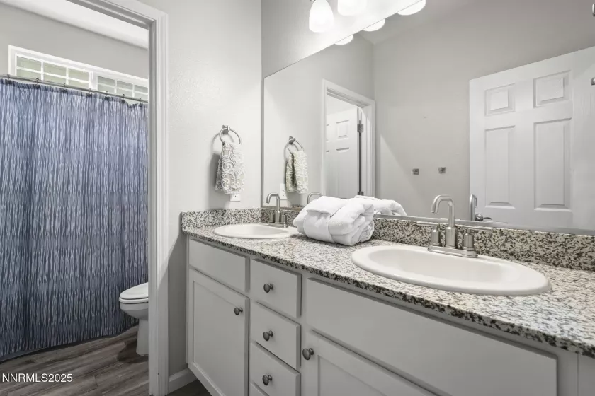 14242 Tuscan Sun, Reno, Nevada 89511, 4 Bedrooms Bedrooms, ,3 BathroomsBathrooms,Residential,Residential,Tuscan Sun,250056121