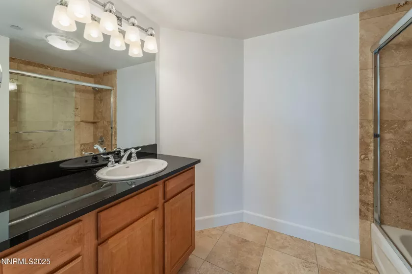 50 Sierra, Reno, Nevada 89501, 2 Bedrooms Bedrooms, ,2 BathroomsBathrooms,Residential,Residential,Sierra,250056123