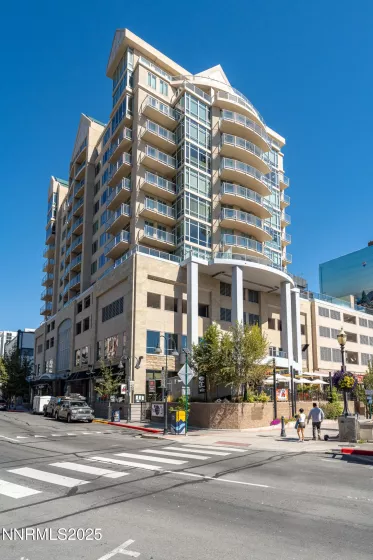 50 Sierra, Reno, Nevada 89501, 2 Bedrooms Bedrooms, ,2 BathroomsBathrooms,Residential,Residential,Sierra,250056123