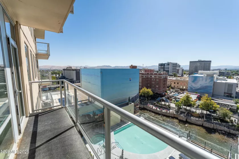 50 Sierra, Reno, Nevada 89501, 2 Bedrooms Bedrooms, ,2 BathroomsBathrooms,Residential,Residential,Sierra,250056123