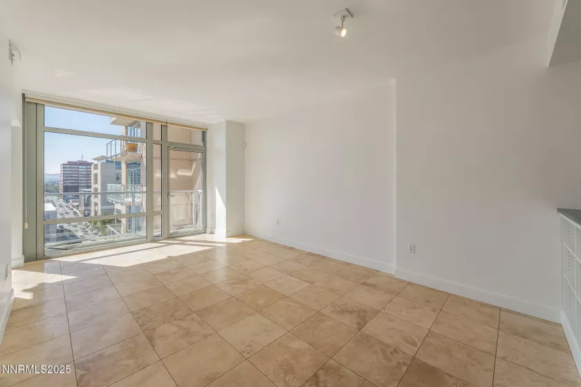 50 Sierra, Reno, Nevada 89501, 2 Bedrooms Bedrooms, ,2 BathroomsBathrooms,Residential,Residential,Sierra,250056123