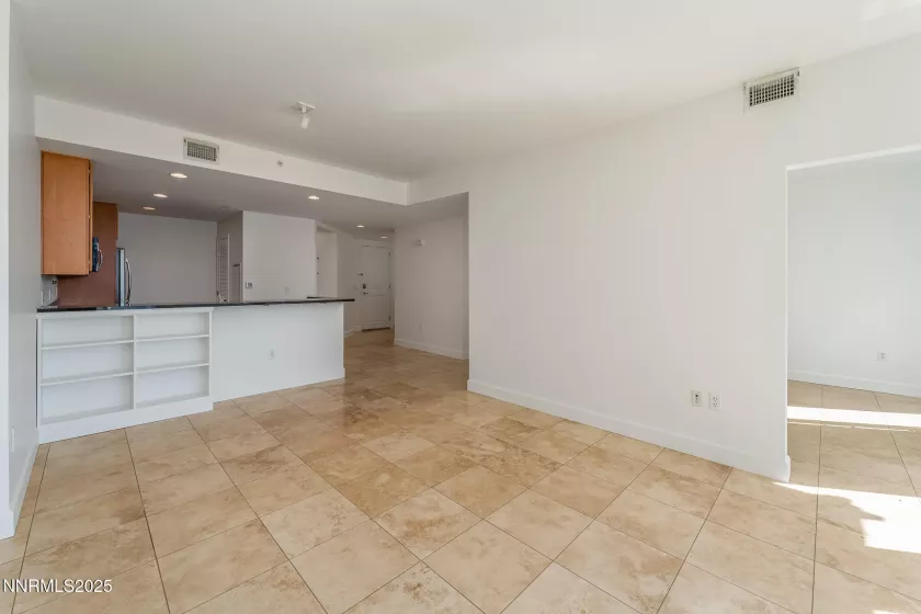 50 Sierra, Reno, Nevada 89501, 2 Bedrooms Bedrooms, ,2 BathroomsBathrooms,Residential,Residential,Sierra,250056123