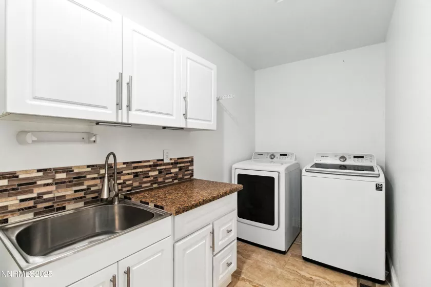 260 Virgil, Sparks, Nevada 89441, 3 Bedrooms Bedrooms, ,3 BathroomsBathrooms,Residential,Residential,Virgil,250056133