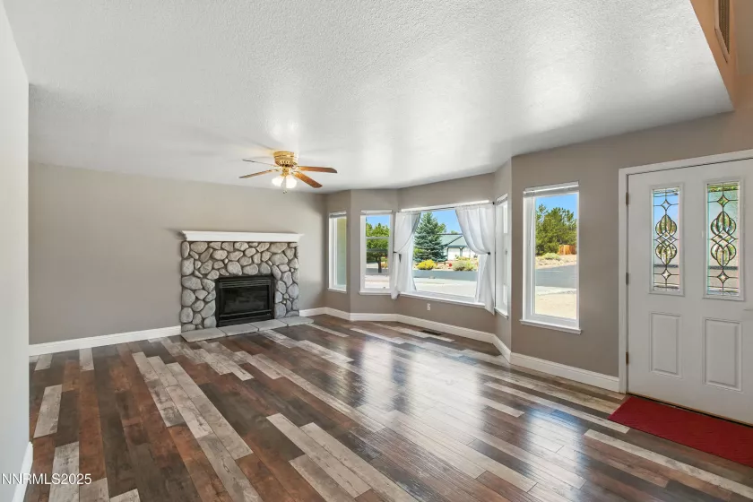 260 Virgil, Sparks, Nevada 89441, 3 Bedrooms Bedrooms, ,3 BathroomsBathrooms,Residential,Residential,Virgil,250056133