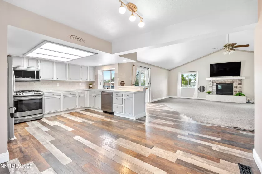 260 Virgil, Sparks, Nevada 89441, 3 Bedrooms Bedrooms, ,3 BathroomsBathrooms,Residential,Residential,Virgil,250056133