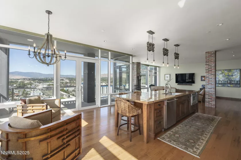 255 Sierra, Reno, Nevada 89501, 2 Bedrooms Bedrooms, ,3 BathroomsBathrooms,Residential,Residential,Sierra,250056131