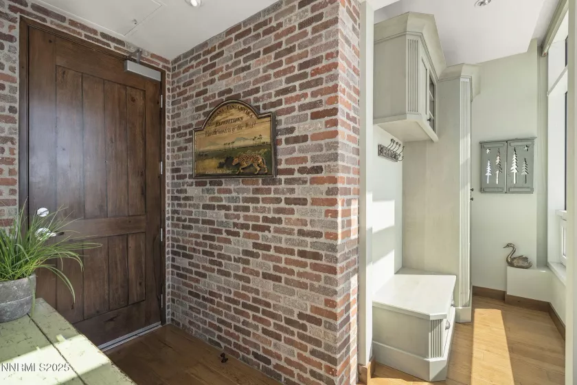 255 Sierra, Reno, Nevada 89501, 2 Bedrooms Bedrooms, ,3 BathroomsBathrooms,Residential,Residential,Sierra,250056131