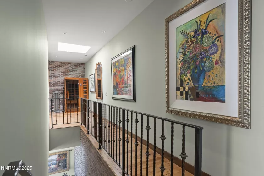 255 Sierra, Reno, Nevada 89501, 2 Bedrooms Bedrooms, ,3 BathroomsBathrooms,Residential,Residential,Sierra,250056131