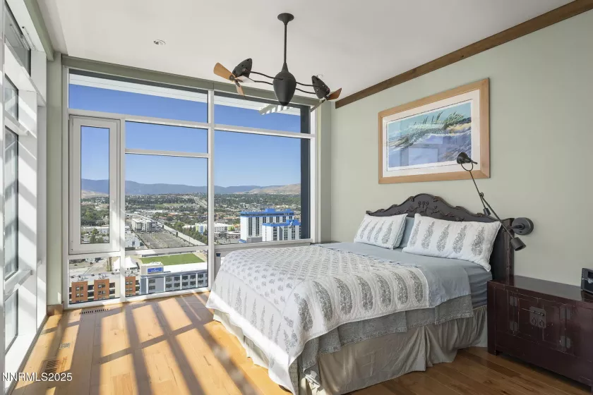 255 Sierra, Reno, Nevada 89501, 2 Bedrooms Bedrooms, ,3 BathroomsBathrooms,Residential,Residential,Sierra,250056131