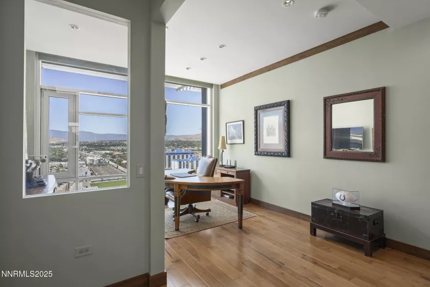 255 Sierra, Reno, Nevada 89501, 2 Bedrooms Bedrooms, ,3 BathroomsBathrooms,Residential,Residential,Sierra,250056131