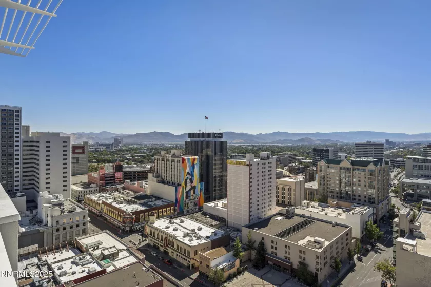 255 Sierra, Reno, Nevada 89501, 2 Bedrooms Bedrooms, ,3 BathroomsBathrooms,Residential,Residential,Sierra,250056131