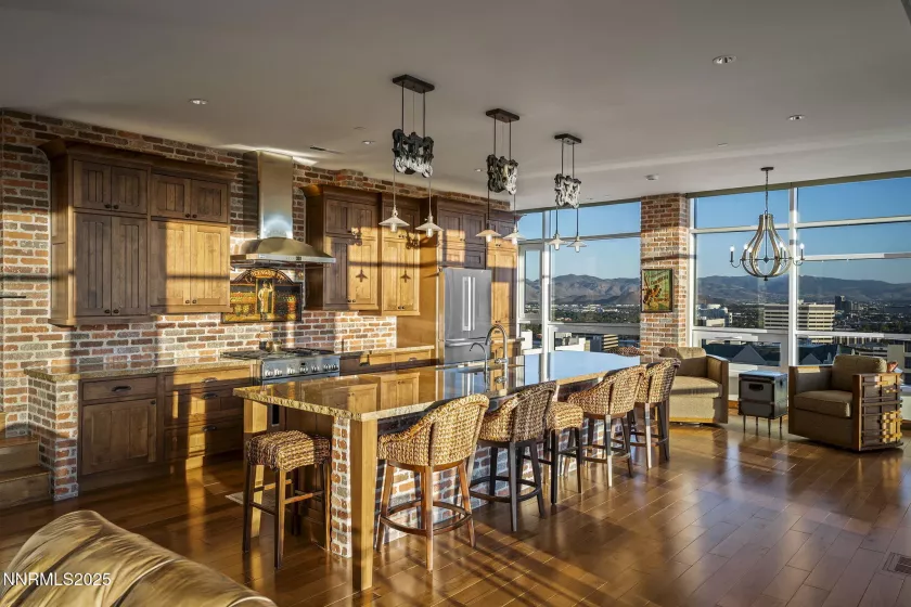 255 Sierra, Reno, Nevada 89501, 2 Bedrooms Bedrooms, ,3 BathroomsBathrooms,Residential,Residential,Sierra,250056131