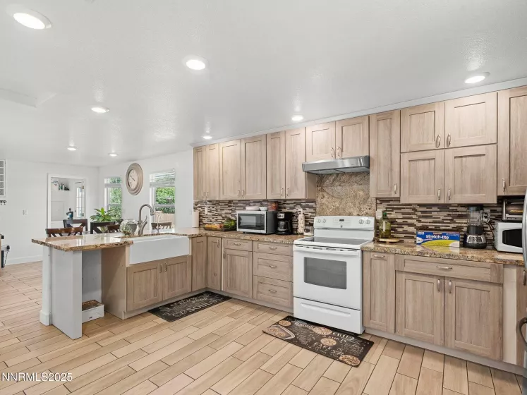 5216 Sun Valley, Sun Valley, Nevada 89433, 3 Bedrooms Bedrooms, ,3 BathroomsBathrooms,Residential,Residential,Sun Valley,250056082