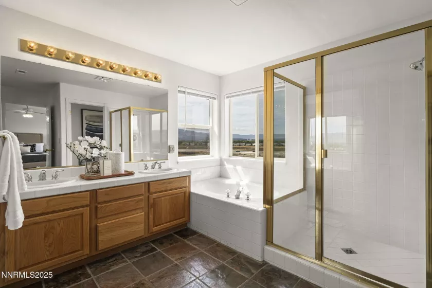 5409 Greenview, Reno, Nevada 89502, 4 Bedrooms Bedrooms, ,3 BathroomsBathrooms,Residential,Residential,Greenview,250056085