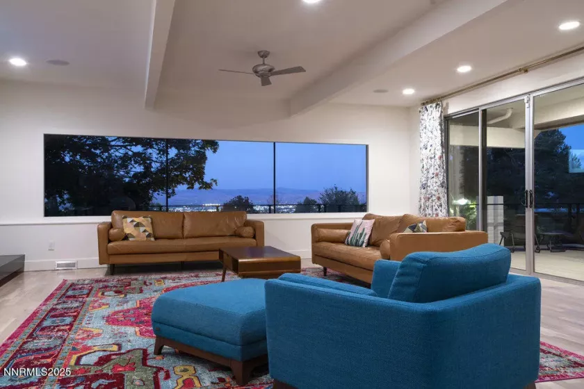 3510 San Mateo, Reno, Nevada 89509, 4 Bedrooms Bedrooms, ,3 BathroomsBathrooms,Residential,Residential,San Mateo,250056086