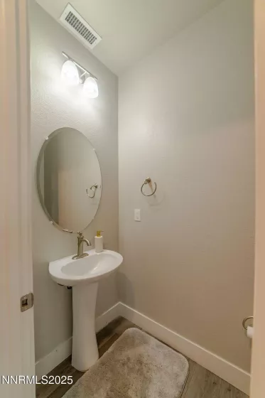 944 Los Alamitos, Minden, Nevada 89423, 4 Bedrooms Bedrooms, ,4 BathroomsBathrooms,Residential,Residential,Los Alamitos,250056135