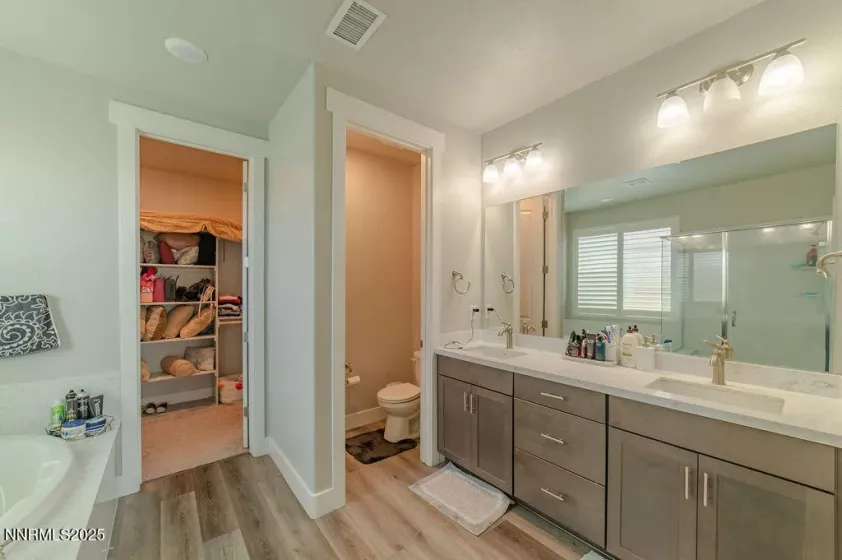 944 Los Alamitos, Minden, Nevada 89423, 4 Bedrooms Bedrooms, ,4 BathroomsBathrooms,Residential,Residential,Los Alamitos,250056135