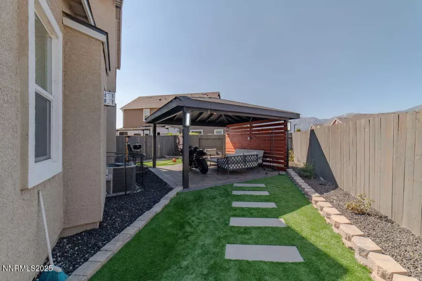 944 Los Alamitos, Minden, Nevada 89423, 4 Bedrooms Bedrooms, ,4 BathroomsBathrooms,Residential,Residential,Los Alamitos,250056135
