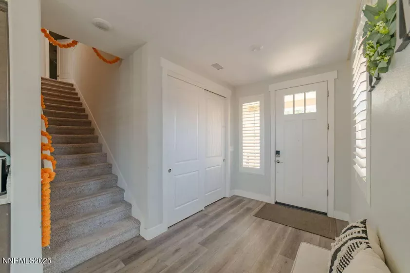 944 Los Alamitos, Minden, Nevada 89423, 4 Bedrooms Bedrooms, ,4 BathroomsBathrooms,Residential,Residential,Los Alamitos,250056135