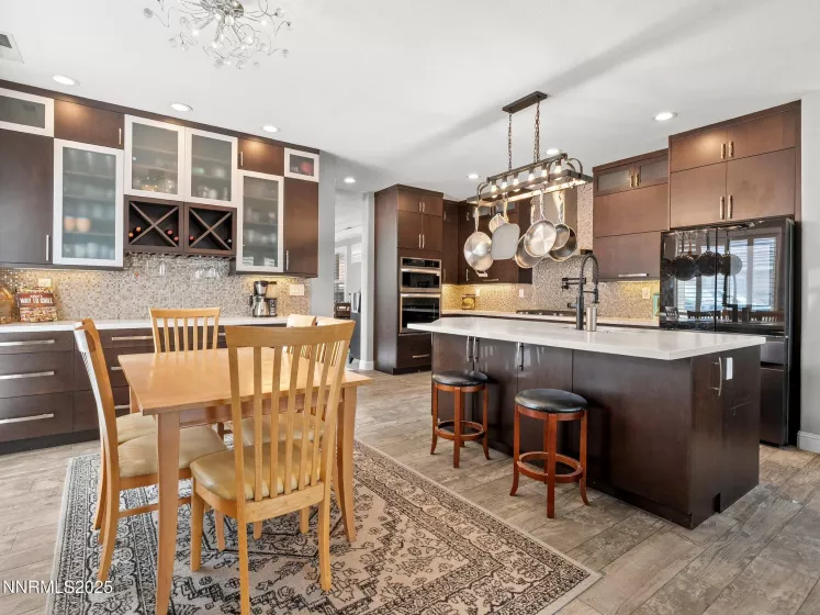 7476 Lorna, Sparks, Nevada 89436, 4 Bedrooms Bedrooms, ,3 BathroomsBathrooms,Residential,Residential,Lorna,250056136