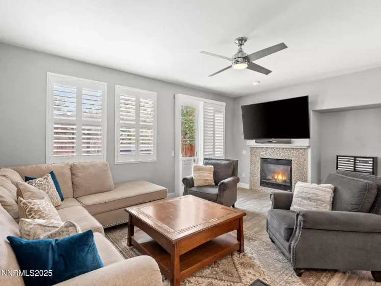 7476 Lorna, Sparks, Nevada 89436, 4 Bedrooms Bedrooms, ,3 BathroomsBathrooms,Residential,Residential,Lorna,250056136